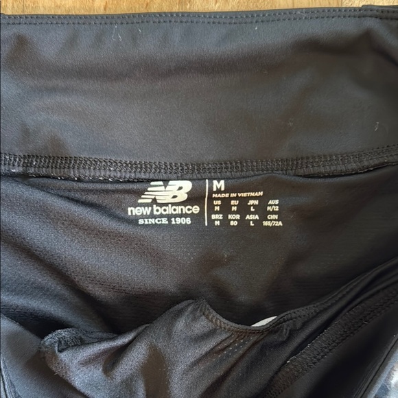 New‎ Balance Running Athletic Shorts - Black Gray - Medium - Picture 3 of 6